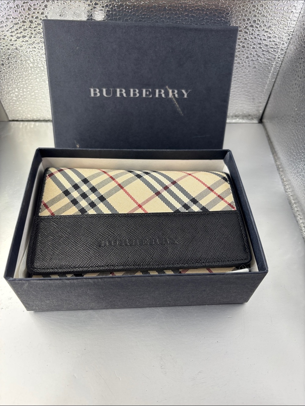 Pre-owned Authentic Burberry Black Leather & Beige Nova Check Wallet with box